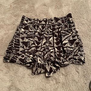 Ruffle flowy shorts